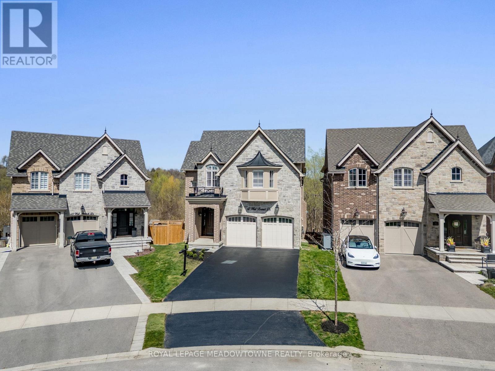Photo 39 of 67 West Branch Drive, Halton Hills ON