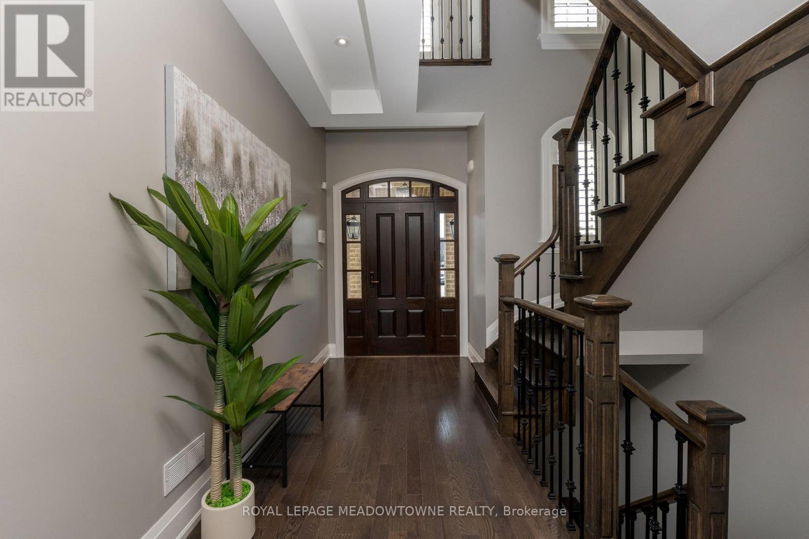 Photo 12 of 67 West Branch Drive, Halton Hills ON