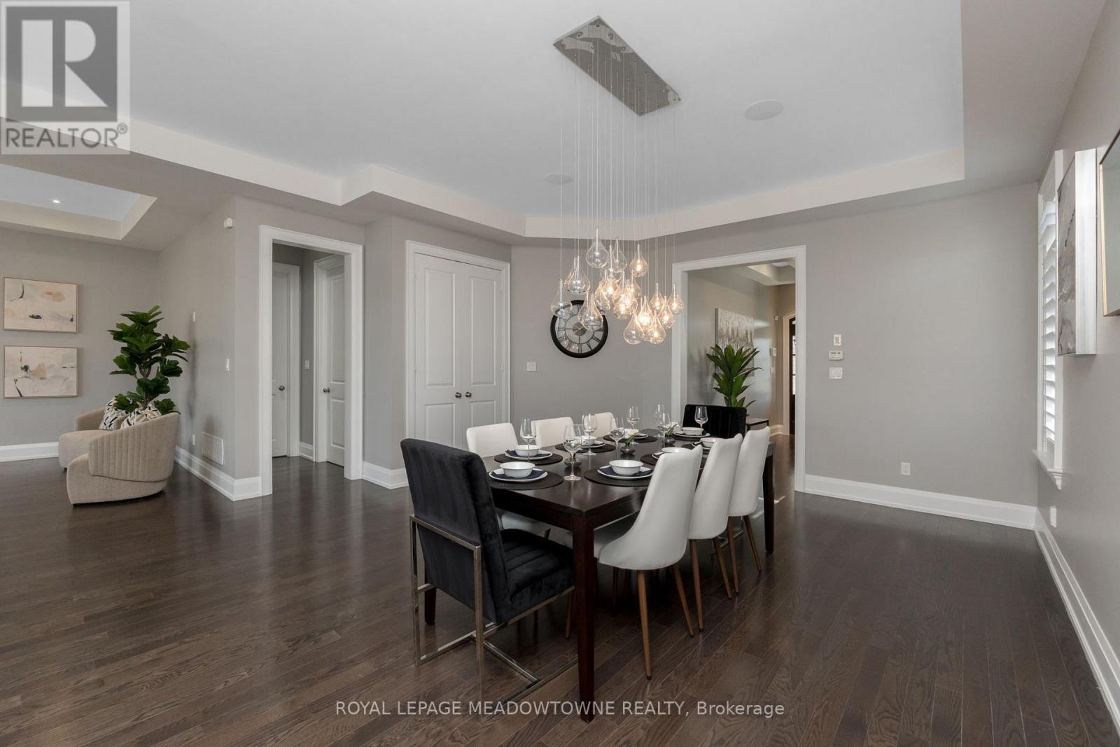 Photo 11 of 67 West Branch Drive, Halton Hills ON