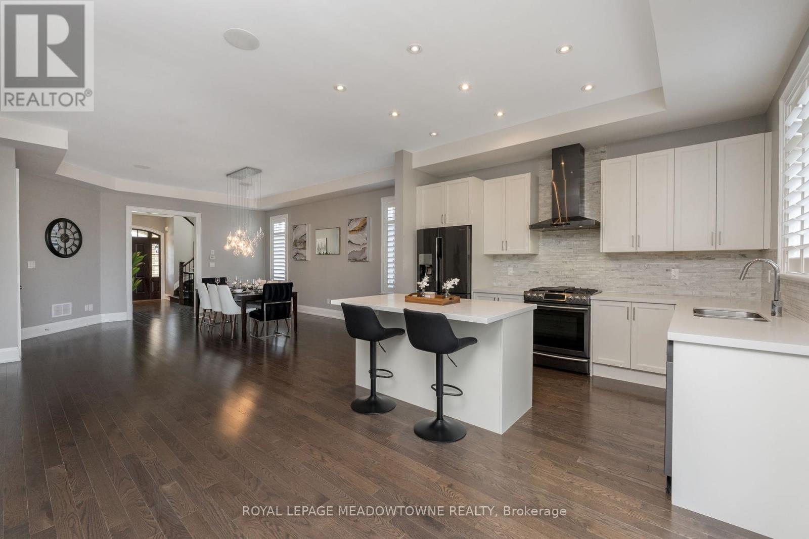 Photo 30 of 67 West Branch Drive, Halton Hills ON