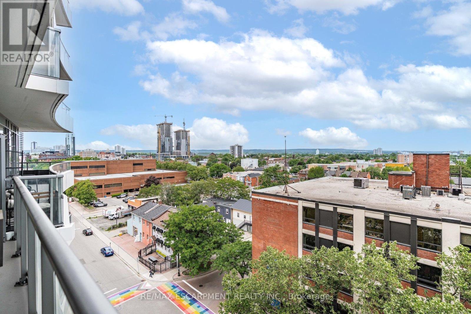 Photo 5 of 818 212 King William Street, Hamilton ON