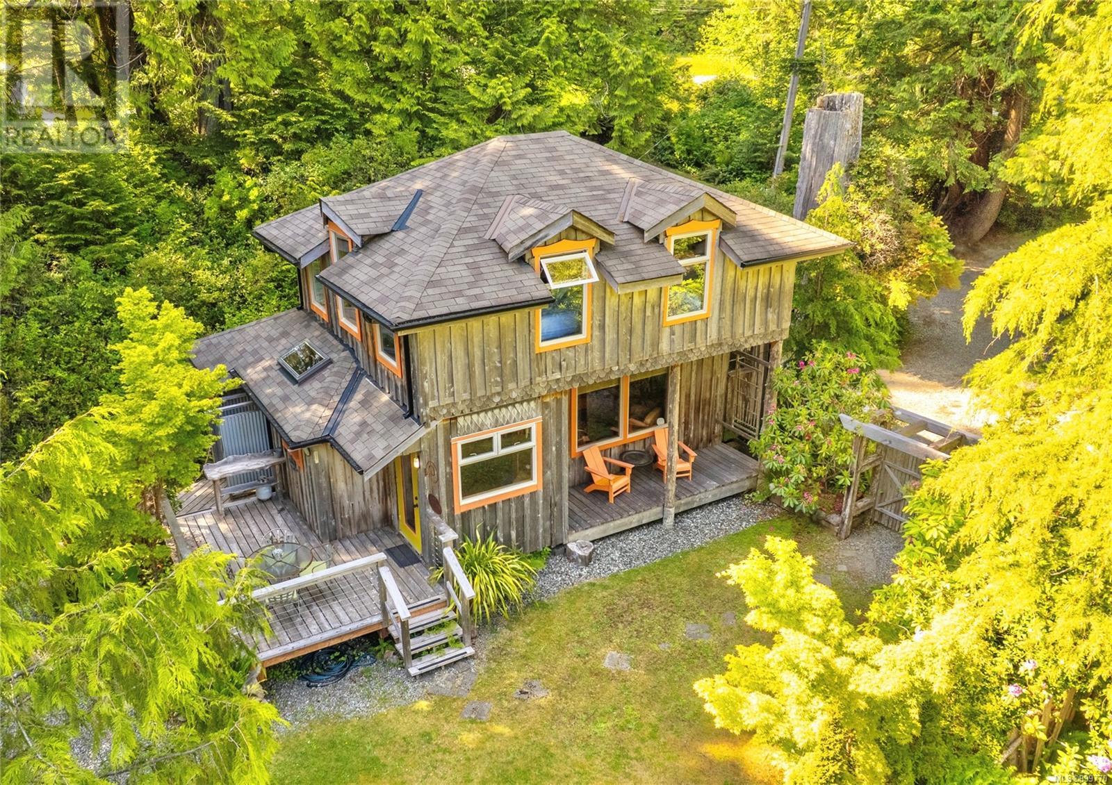 1076 Pacific Rim Hwy, Tofino