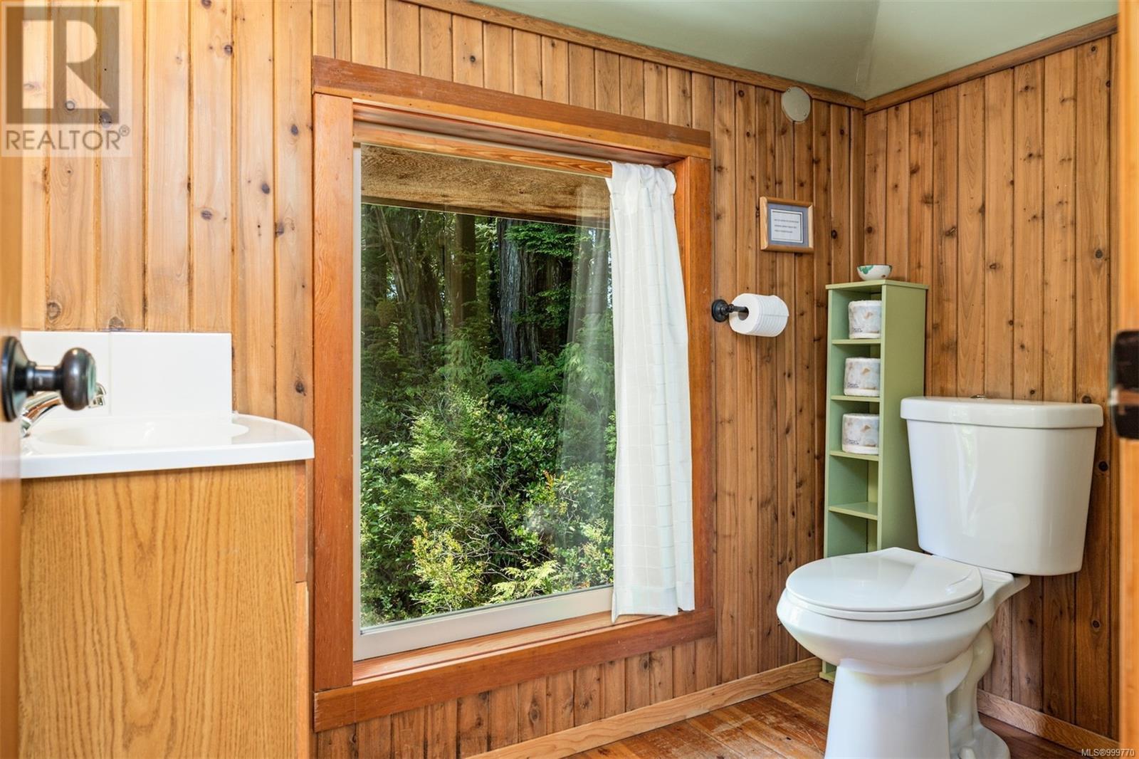 1076 Pacific Rim Hwy, Tofino
