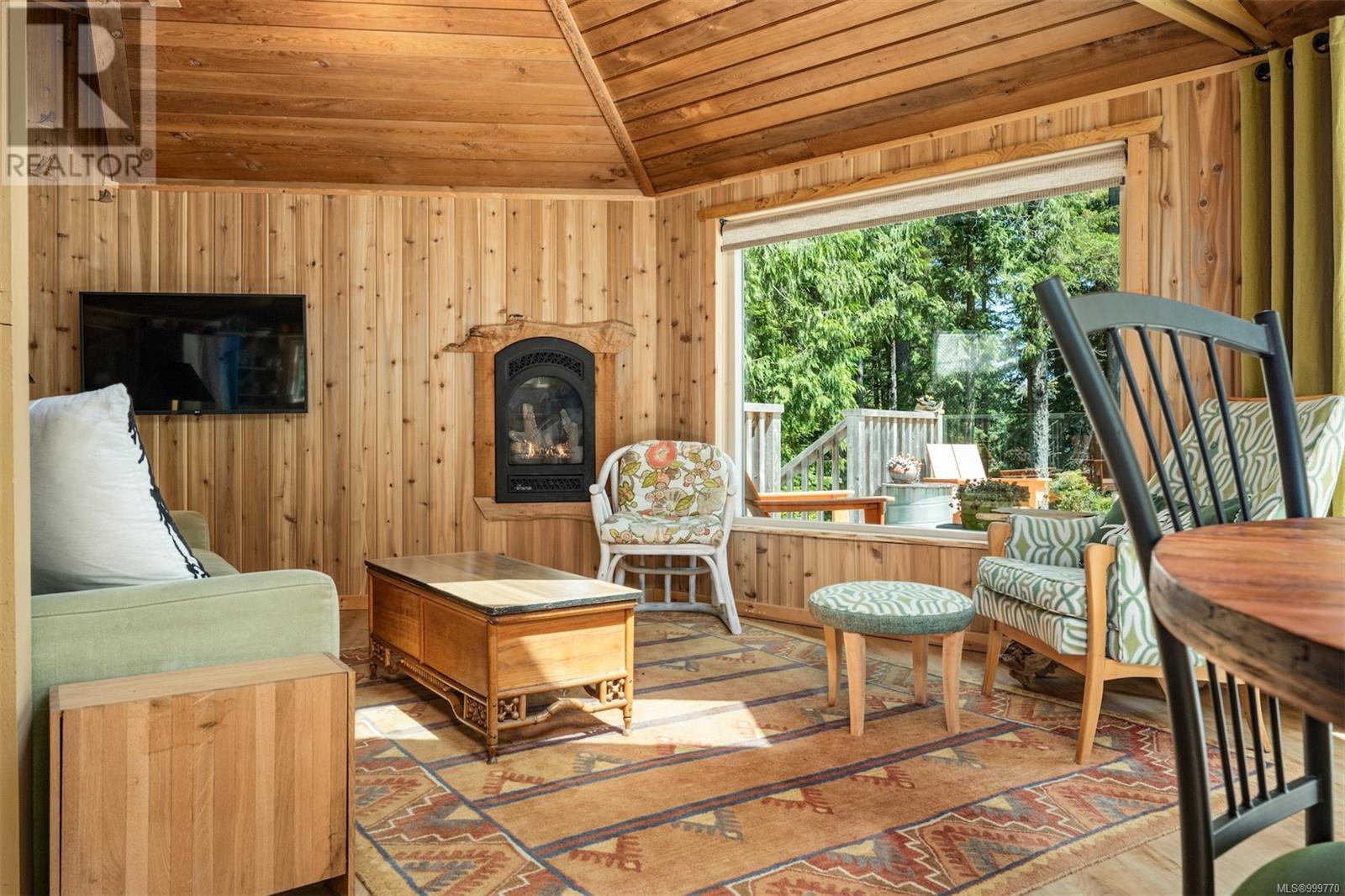 1076 Pacific Rim Hwy, Tofino