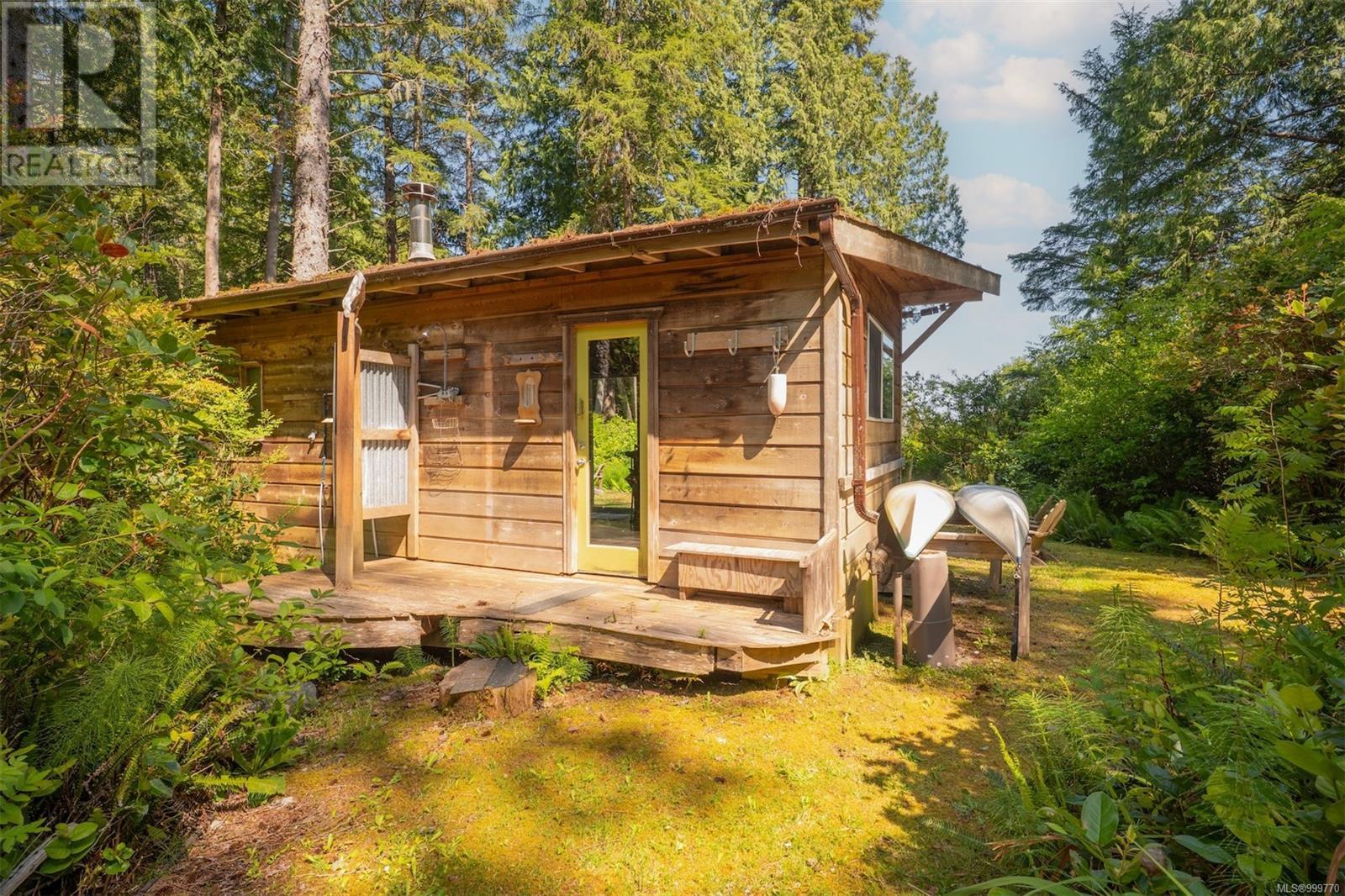 1076 Pacific Rim Hwy, Tofino