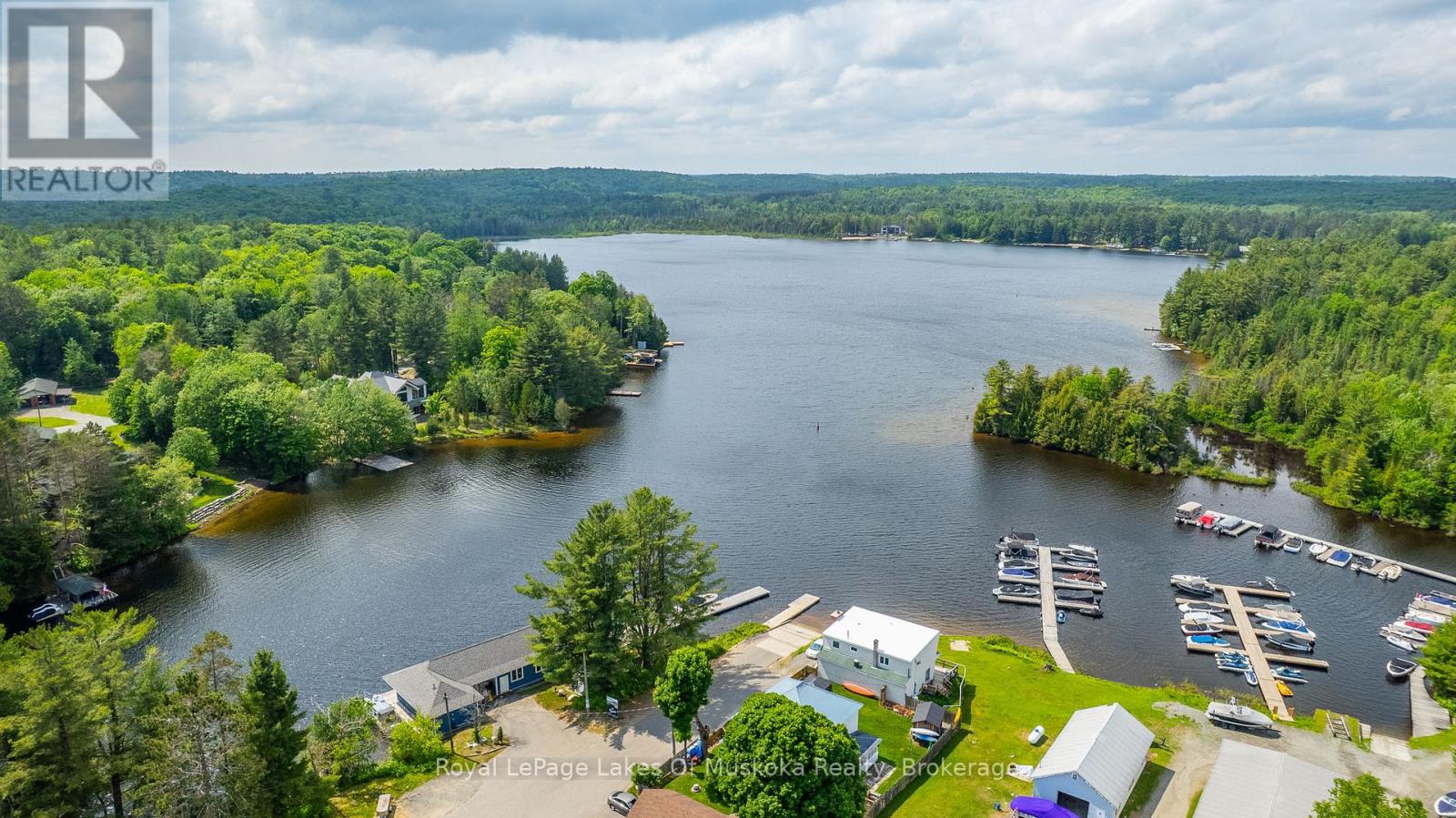 Photo 46 of 8 North Road, Lake Of Bays ON