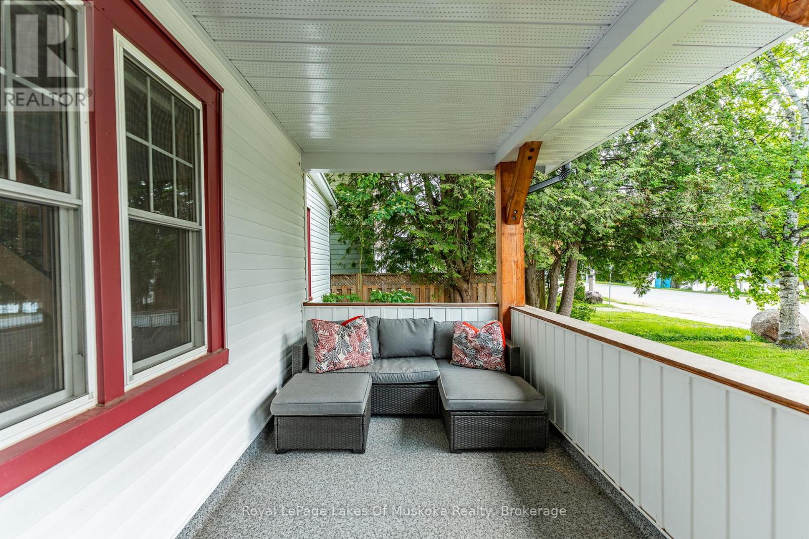 Photo 5 of 8 North Road, Lake Of Bays ON