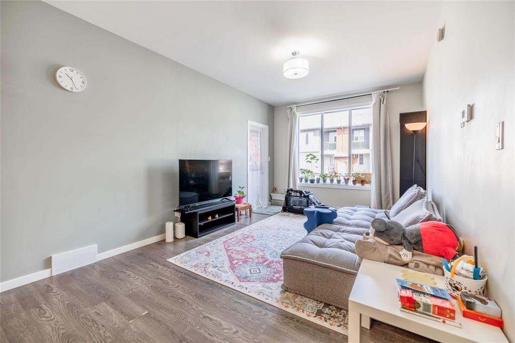 Photo 2 of 731 1355 Lee Boulevard, Winnipeg MB