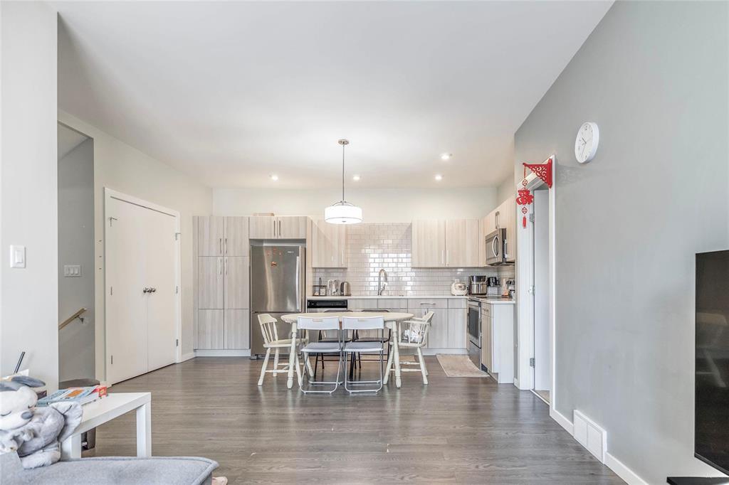 Photo 16 of 731 1355 Lee Boulevard, Winnipeg MB