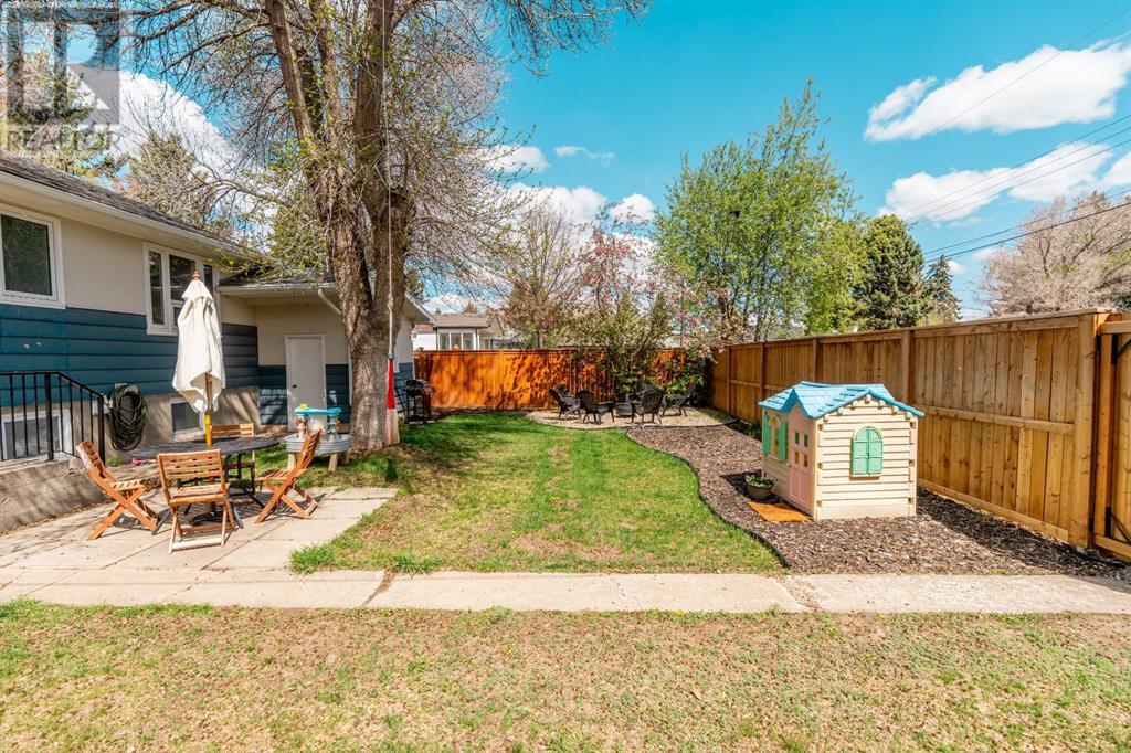 Single Family House Bungalow for Sale in   Street S Victoria Park Lethbridge 