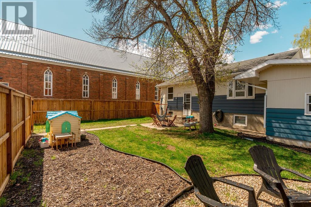 Single Family House Bungalow for Sale in   Street S Victoria Park Lethbridge 