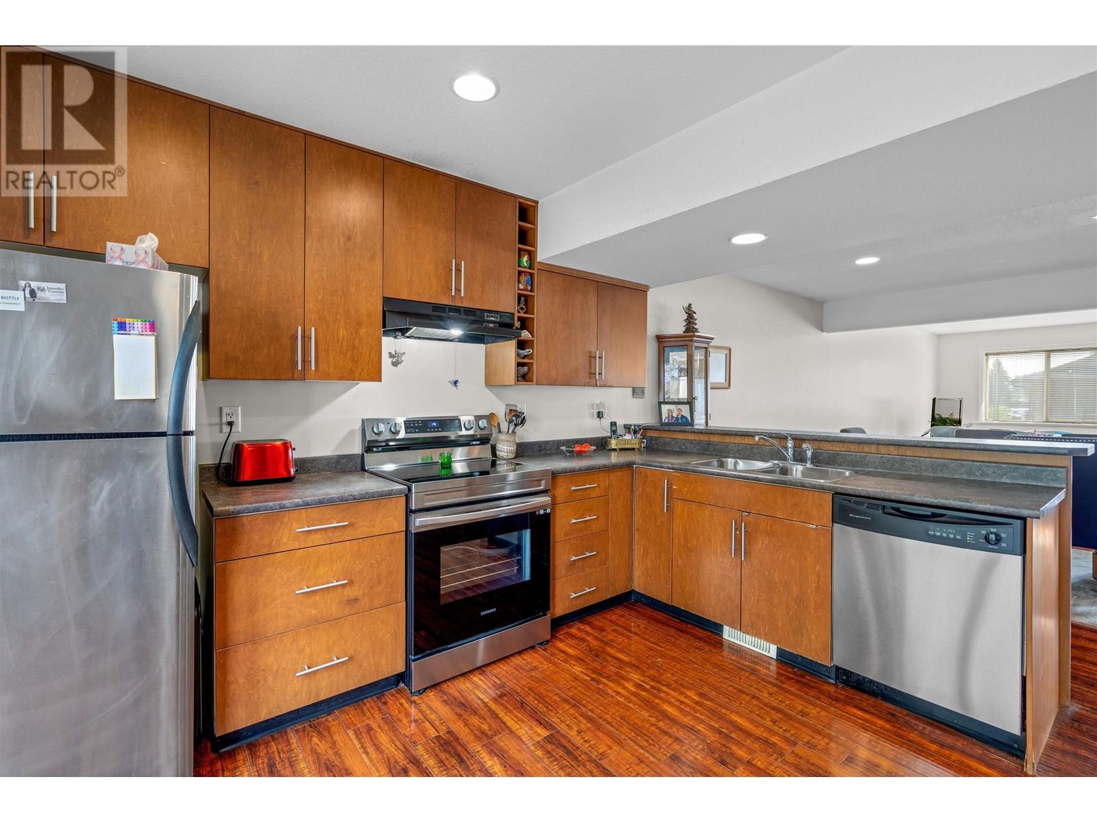 Photo 5 of 116 4404 5th Avenue, Prince George BC