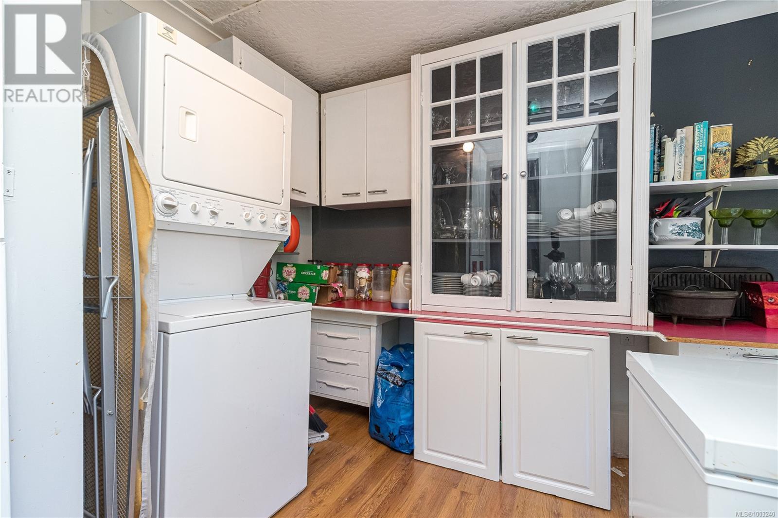  886 Cunningham Road, Esquimalt