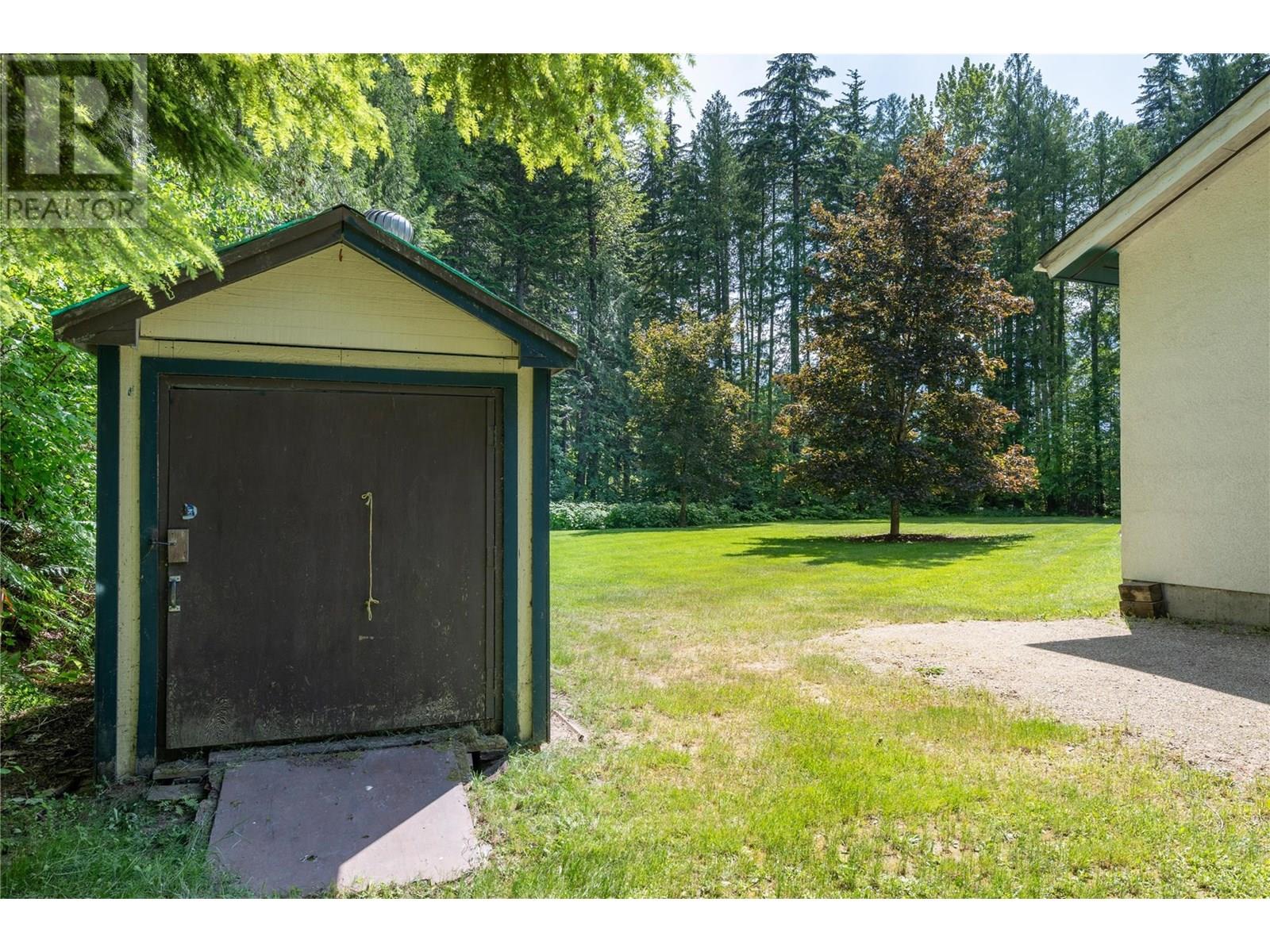 1557 Nichol Road, Revelstoke