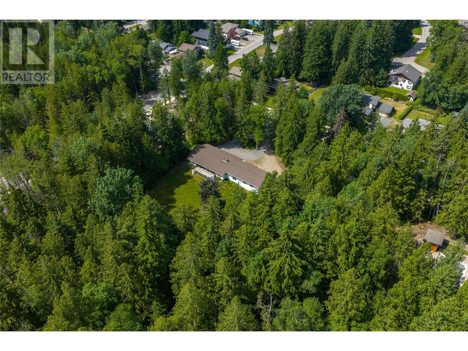 1557 Nichol Road, Revelstoke