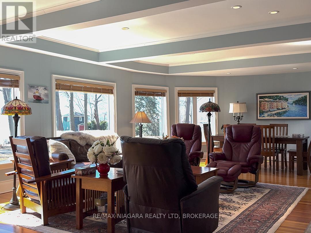 Photo 7 of 101 Tennessee Avenue, Port Colborne ON