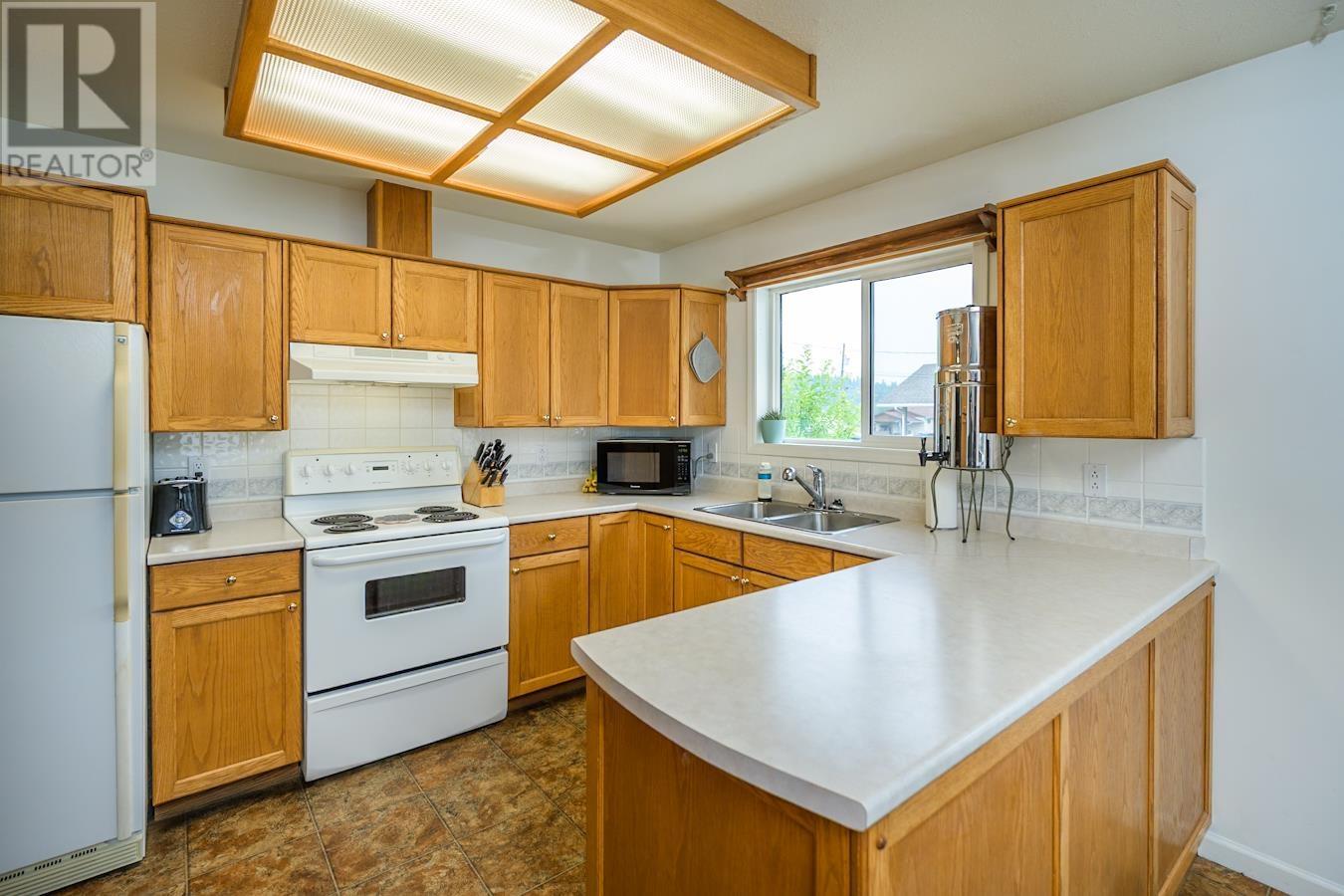 Photo 7 of 1861 W Bittner Road, Prince George BC