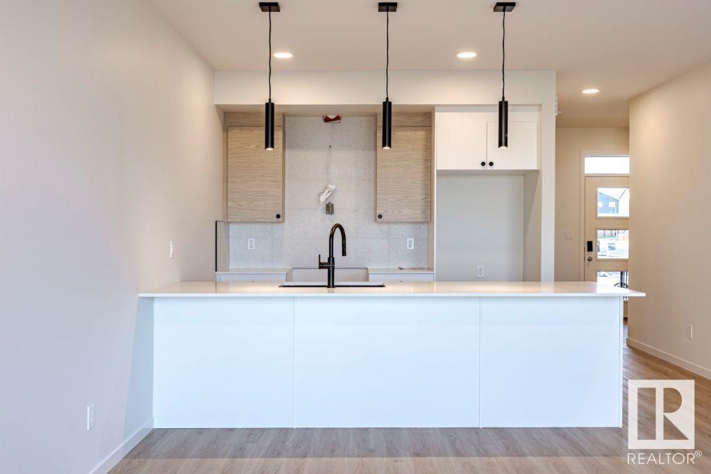Photo 11 of 22931 80 Avenue Nw, Edmonton AB