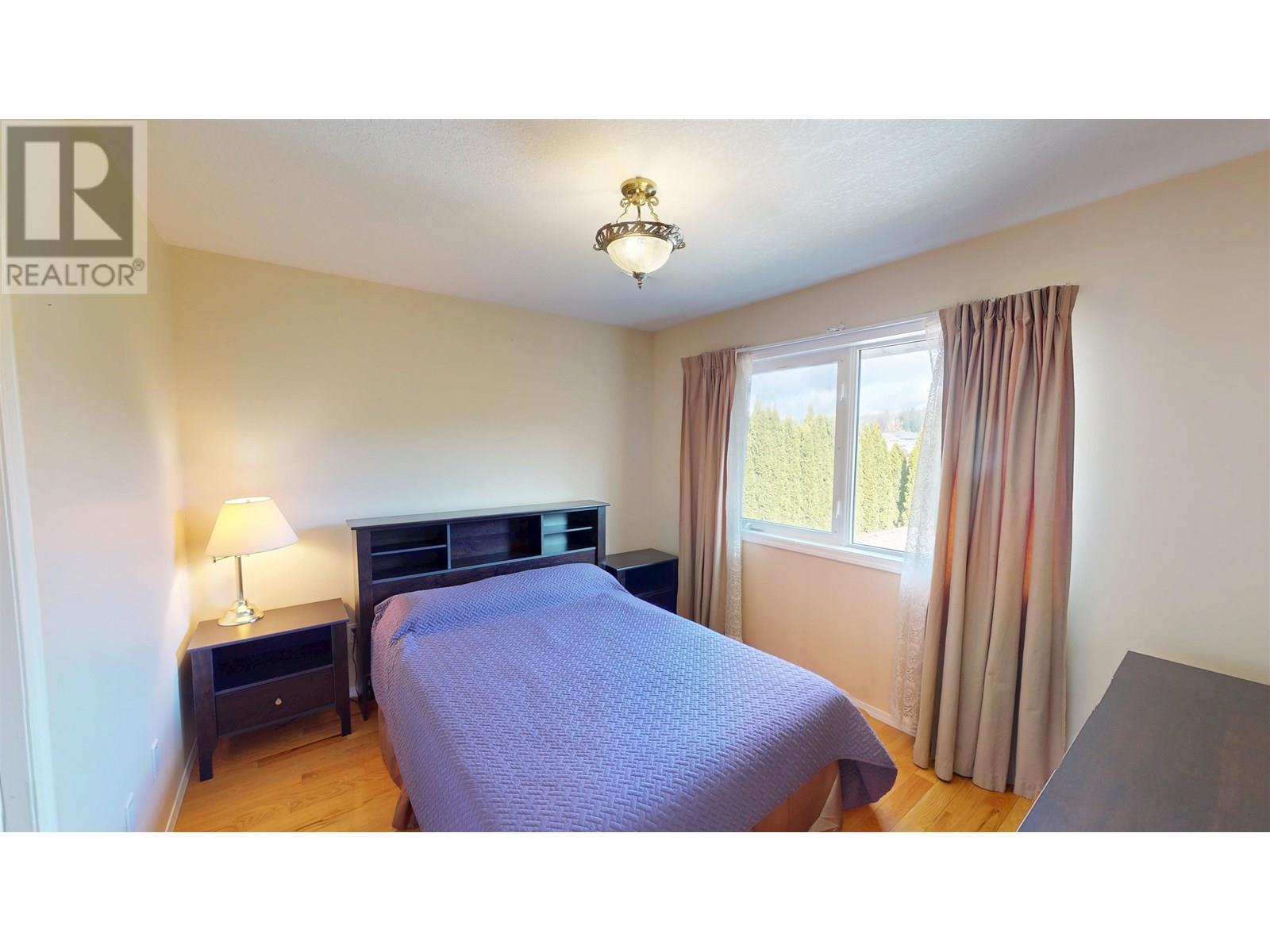 142 LOWE STREET, Quesnel