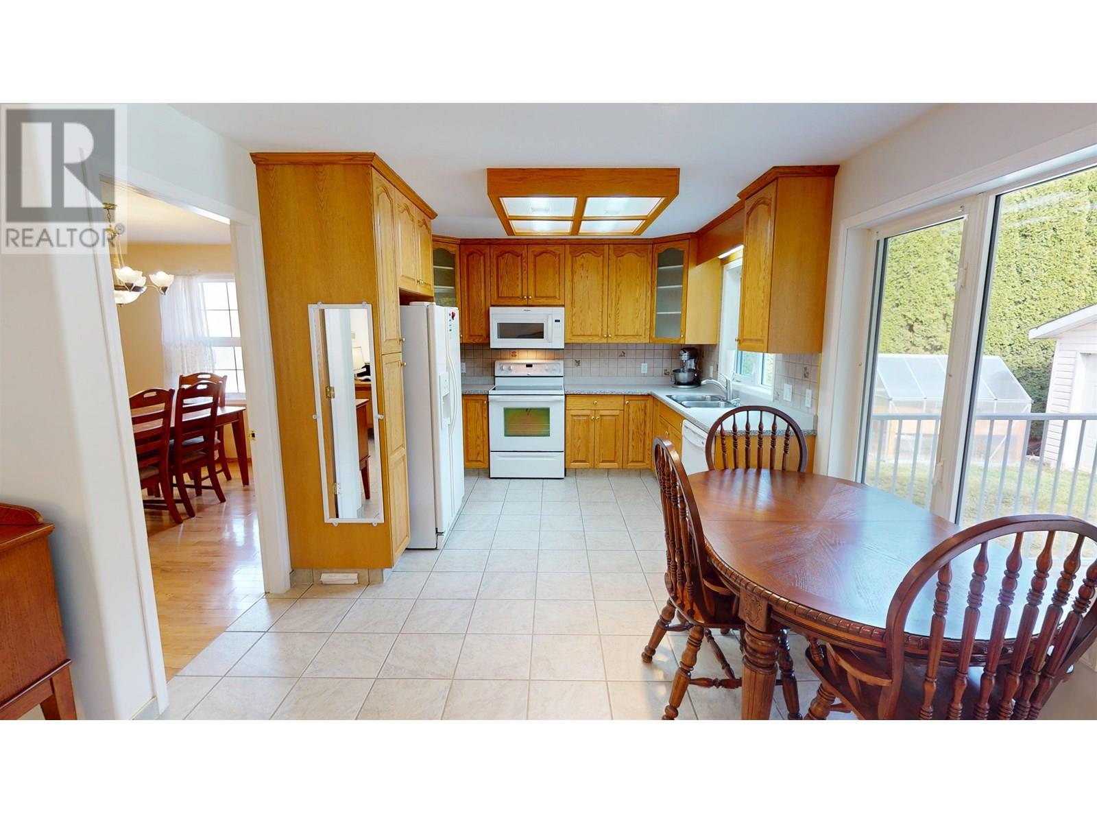 142 LOWE STREET, Quesnel