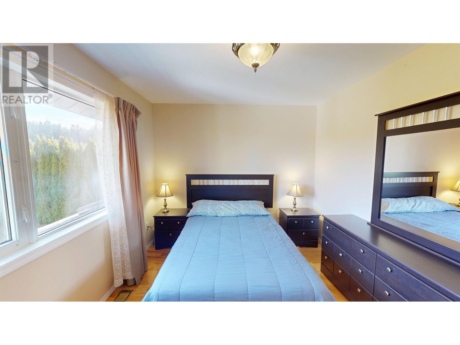 142 LOWE STREET, Quesnel