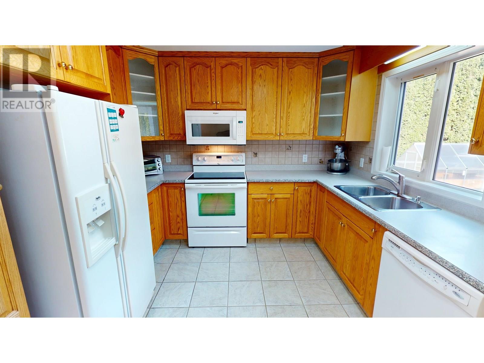 142 LOWE STREET, Quesnel