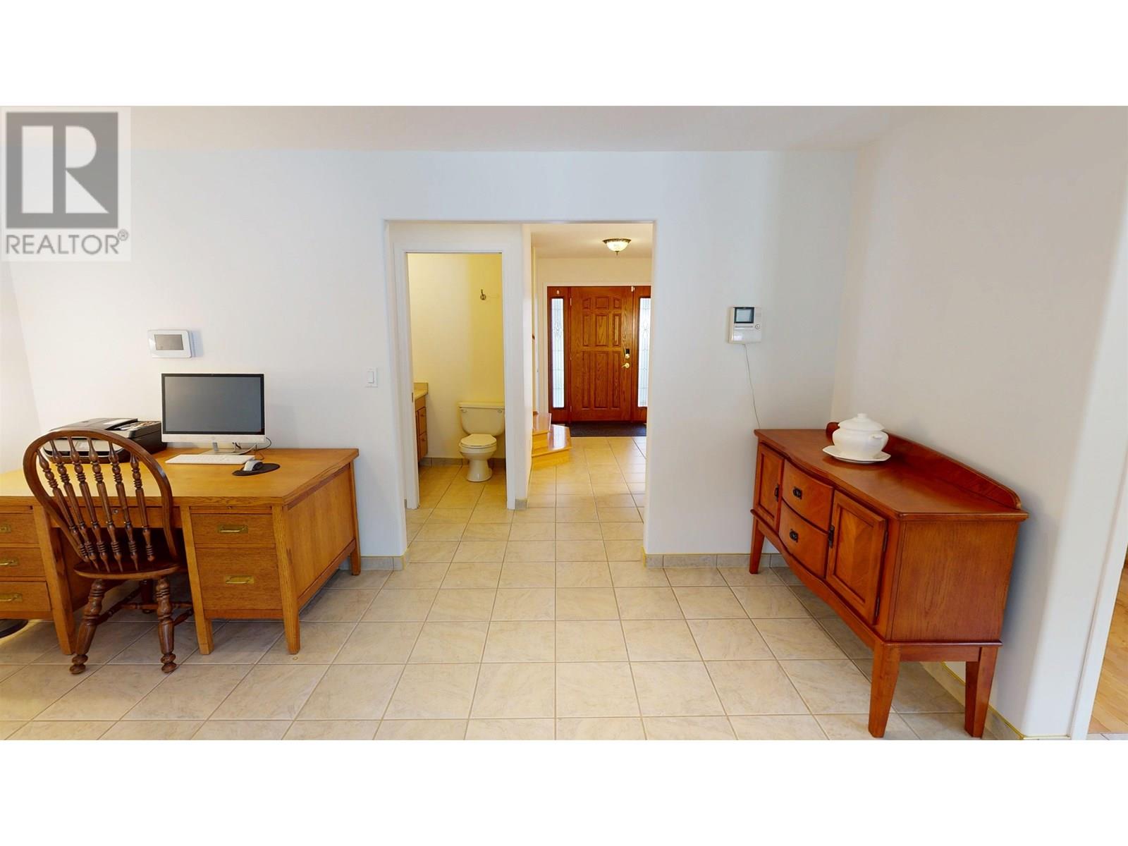 142 LOWE STREET, Quesnel