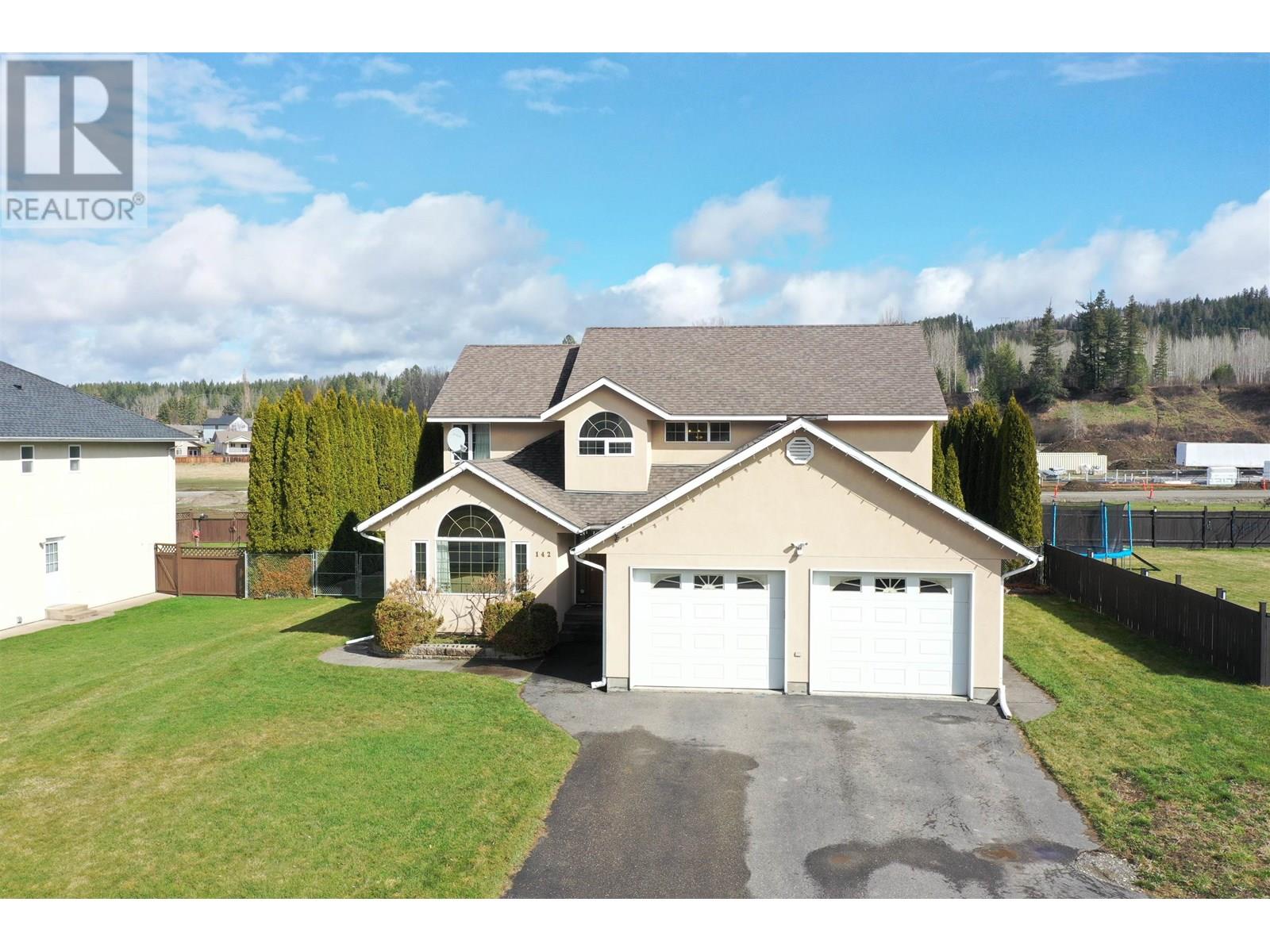 142 LOWE STREET, Quesnel