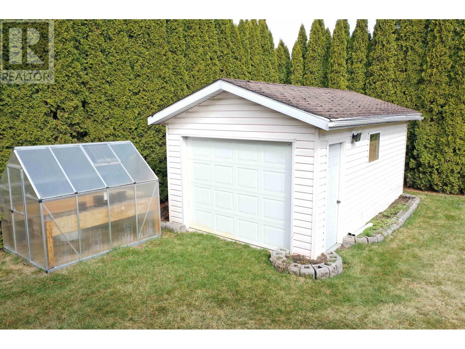 142 LOWE STREET, Quesnel