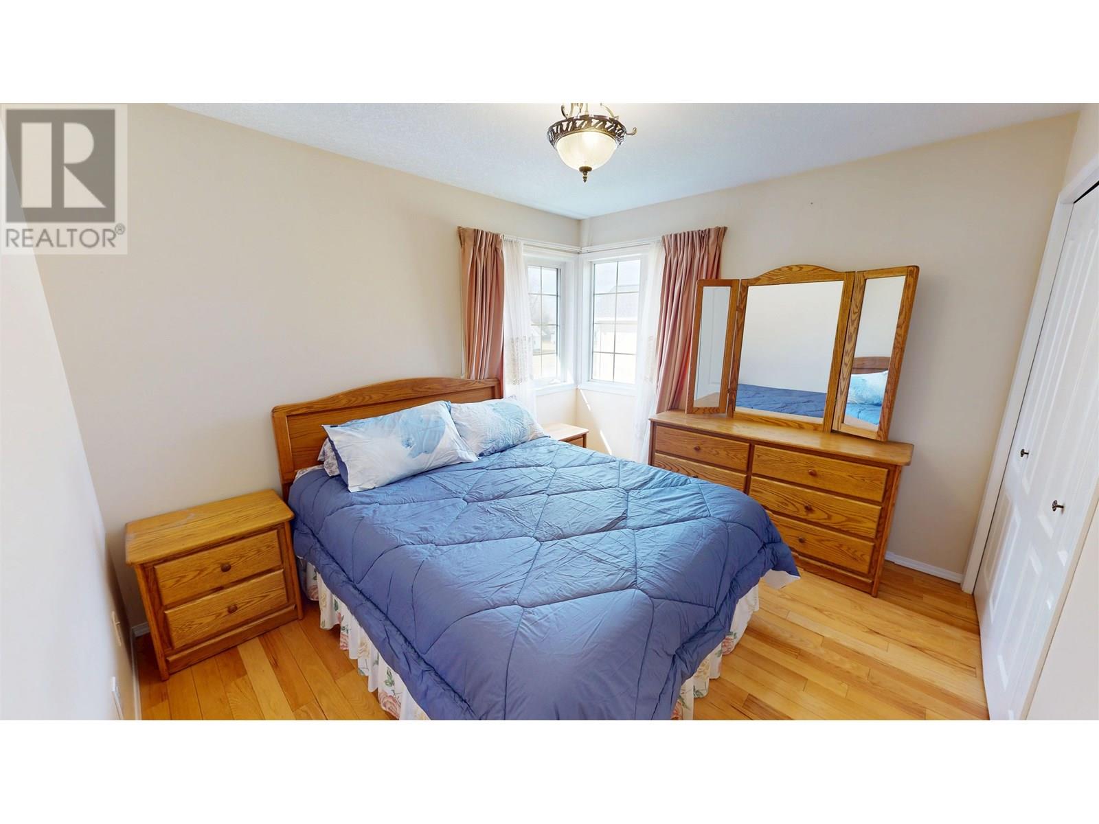 142 LOWE STREET, Quesnel