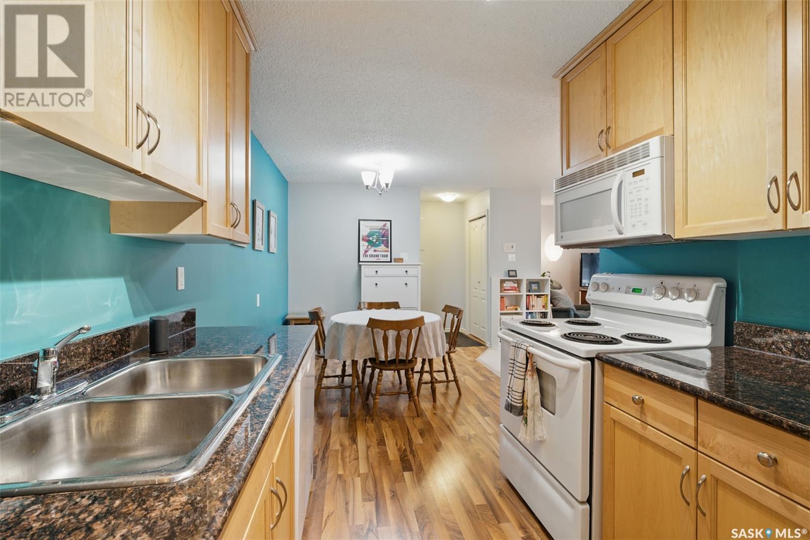 Single Family House Low rise for Sale in H  McKercher DRIVE Saskatoon 