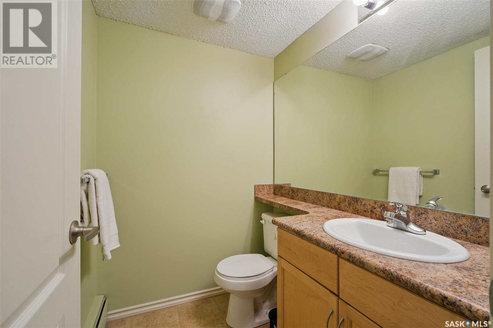 Single Family House Low rise for Sale in H  McKercher DRIVE Saskatoon 