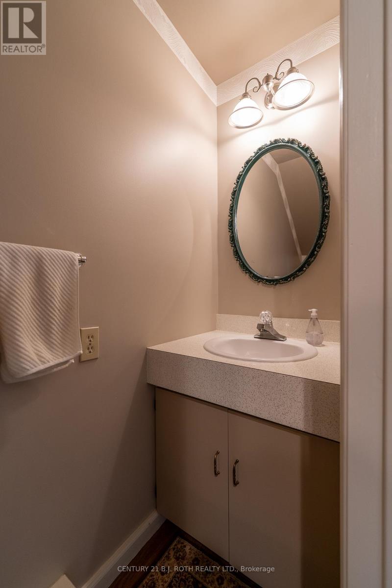 Photo 31 of 26 1 Paradise Boulevard, Ramara ON