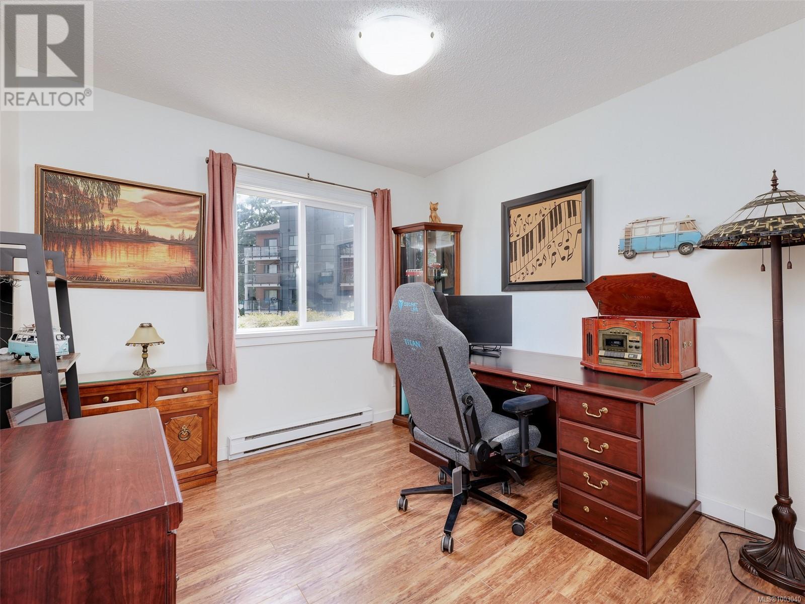 2670 Claude Rd, Langford