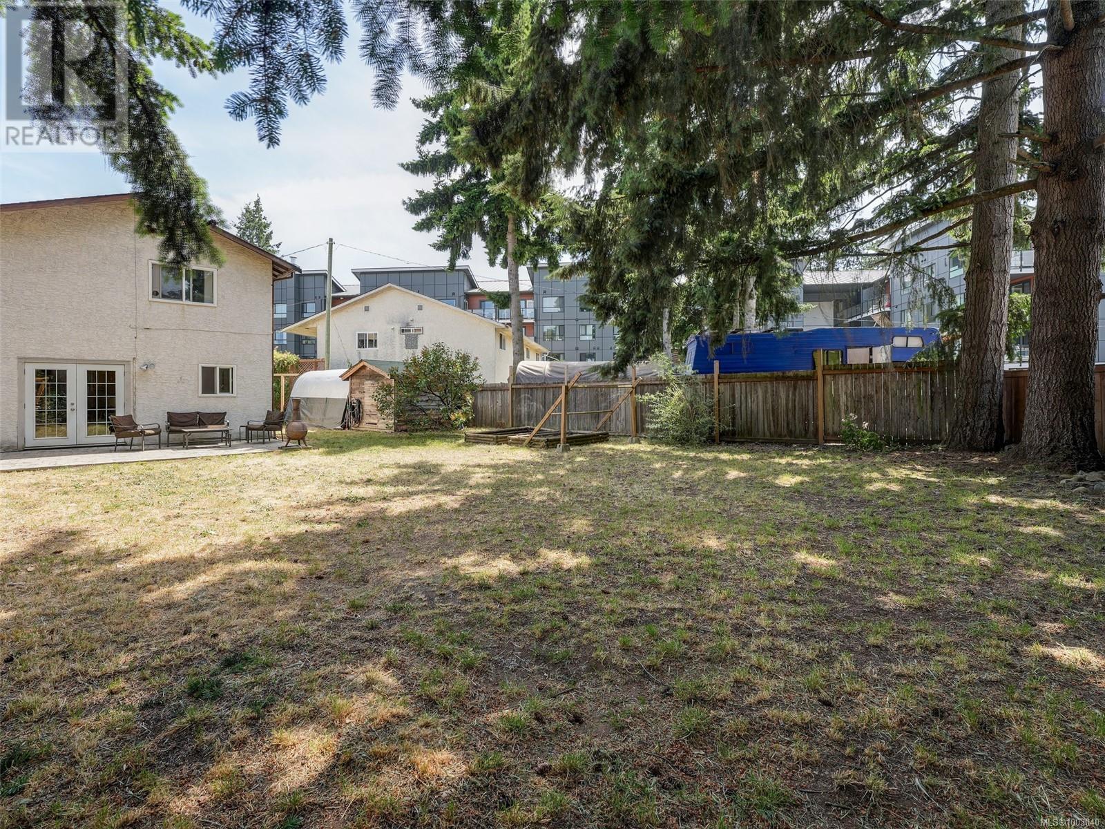 2670 Claude Rd, Langford