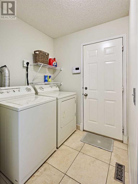 Single Family House for Sale in  Citadel Ridge Close NW Citadel Calgary 