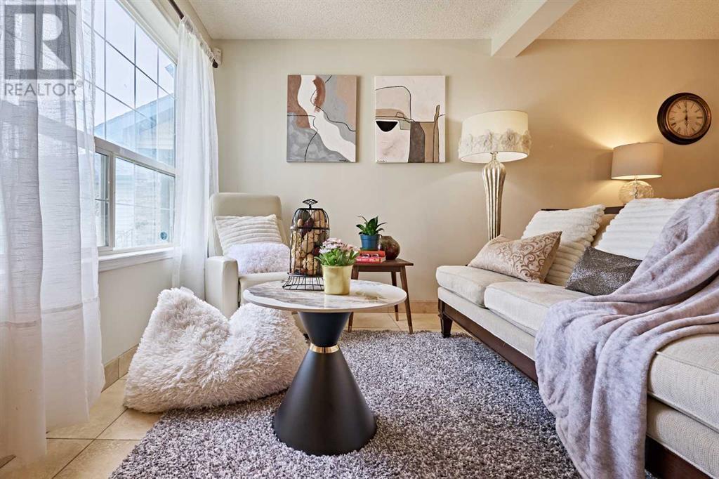 Single Family House for Sale in  Citadel Ridge Close NW Citadel Calgary 