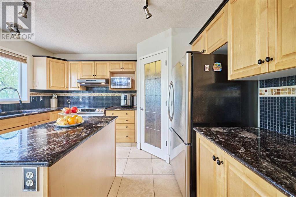 Single Family House for Sale in  Citadel Ridge Close NW Citadel Calgary 