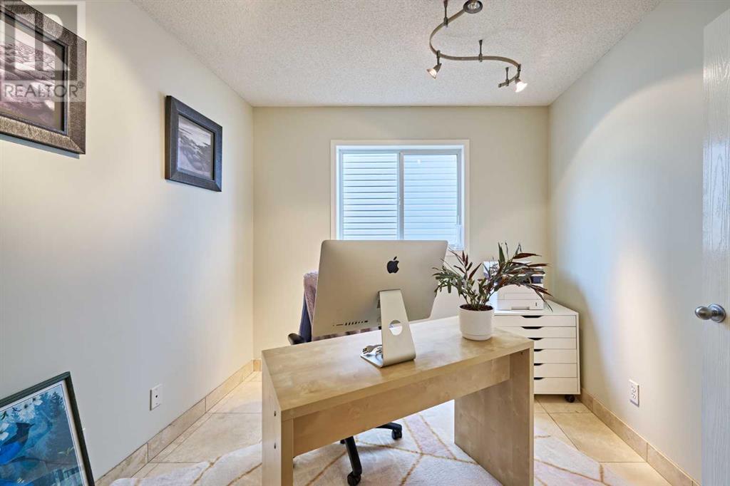 Single Family House for Sale in  Citadel Ridge Close NW Citadel Calgary 