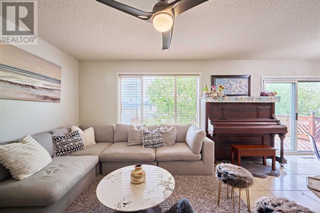 Single Family House for Sale in  Citadel Ridge Close NW Citadel Calgary 