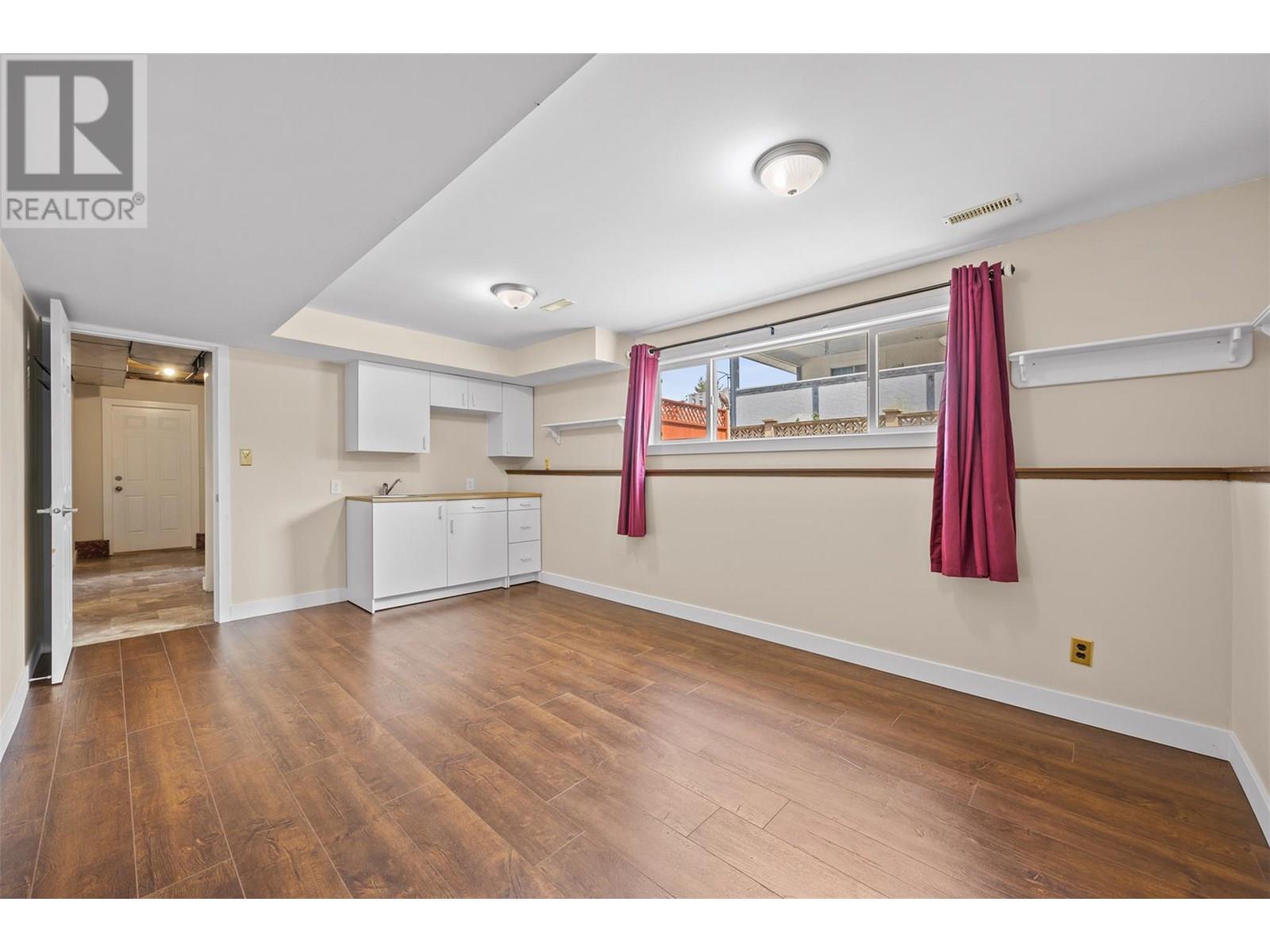  645 Mark Road, Kelowna