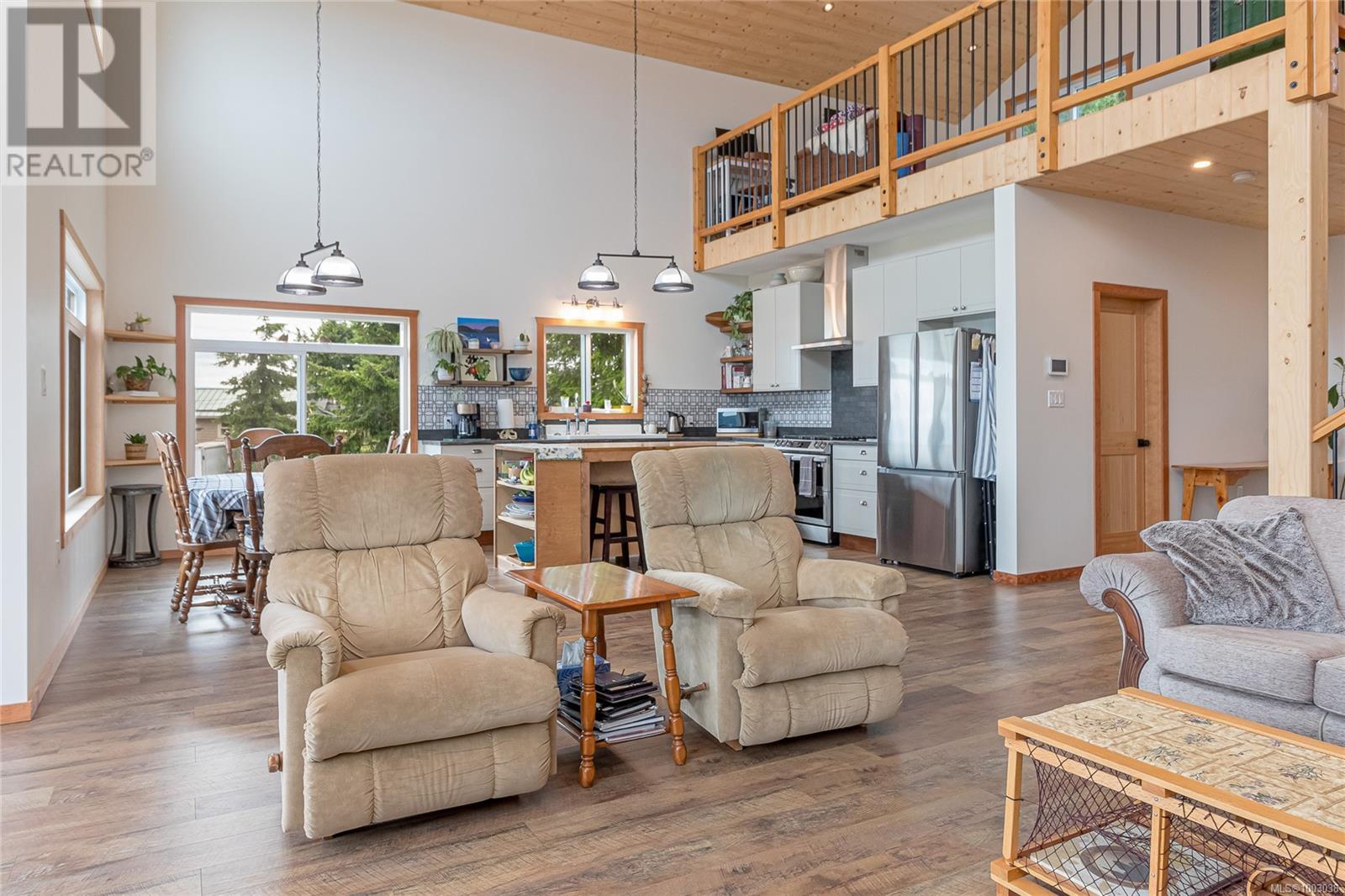 Photo 17 of 55 Midland Rd, Bowser BC