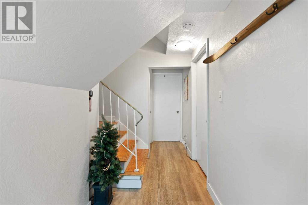 Single Family House for Sale in    Street SW Oakridge Calgary 