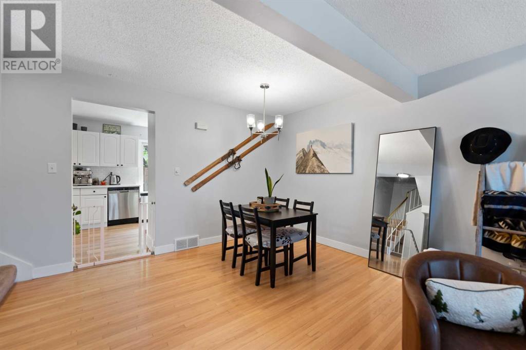 Single Family House for Sale in    Street SW Oakridge Calgary 