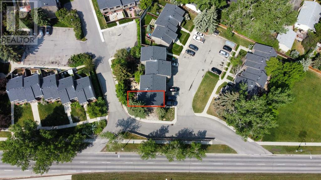 Single Family House for Sale in    Street SW Oakridge Calgary 