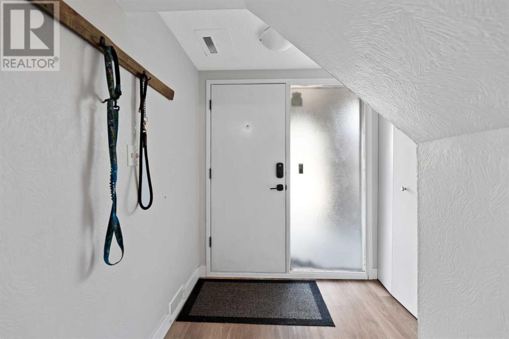 Single Family House for Sale in    Street SW Oakridge Calgary 