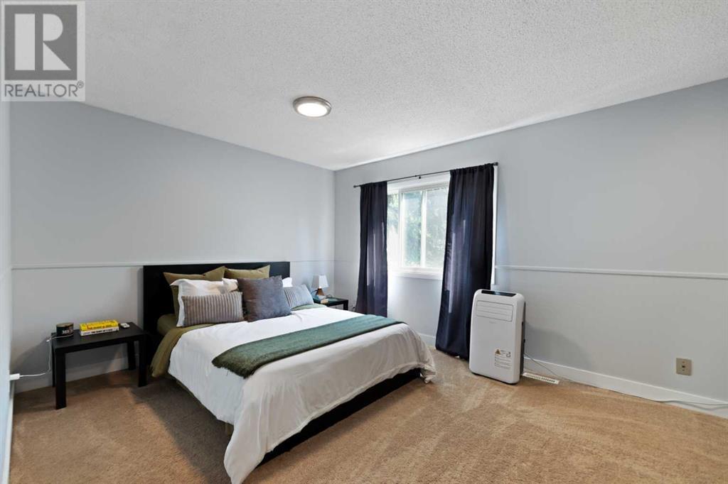 Single Family House for Sale in    Street SW Oakridge Calgary 