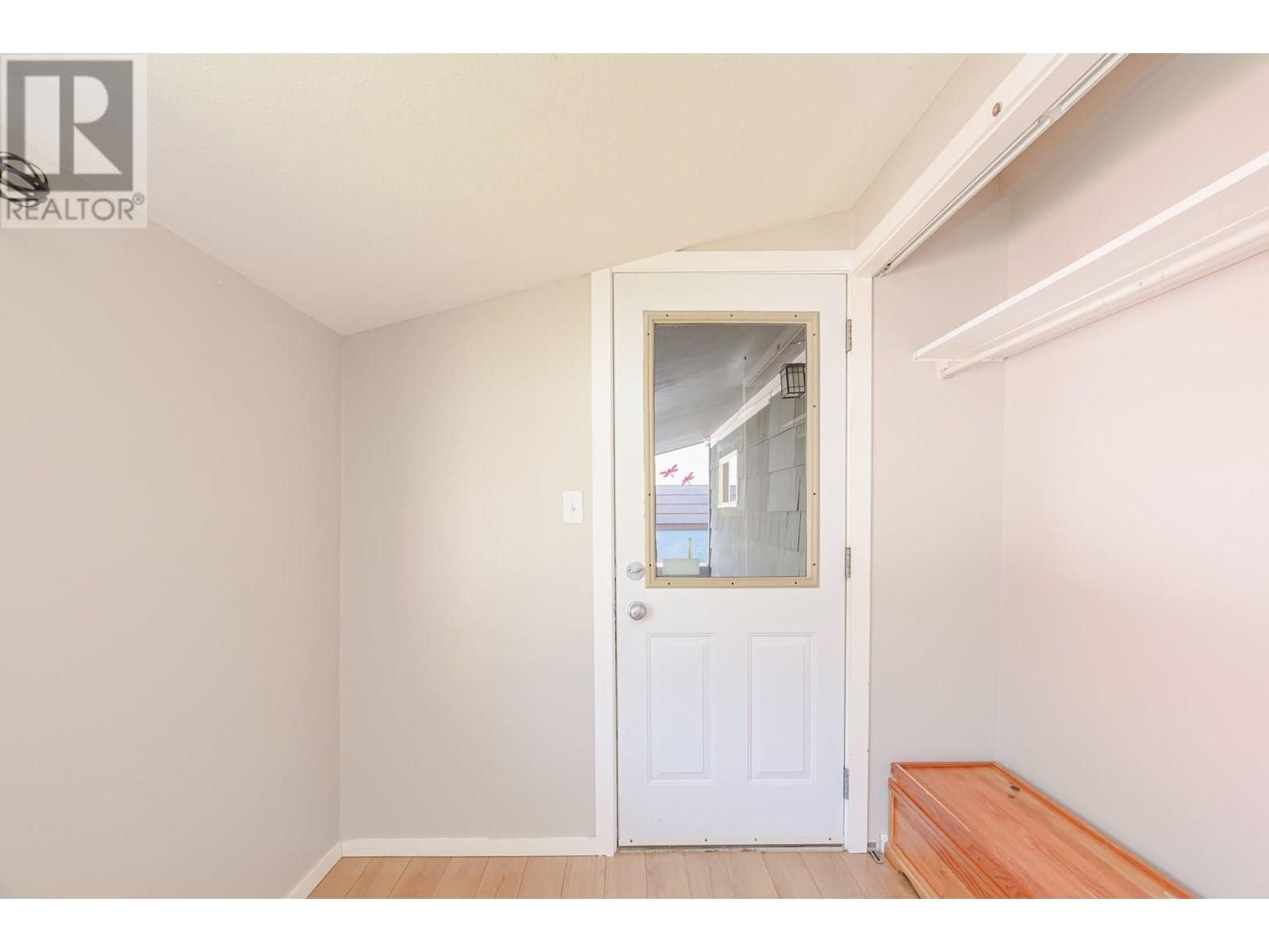 Photo 7 of 571 1 Avenue Se, Salmon Arm BC