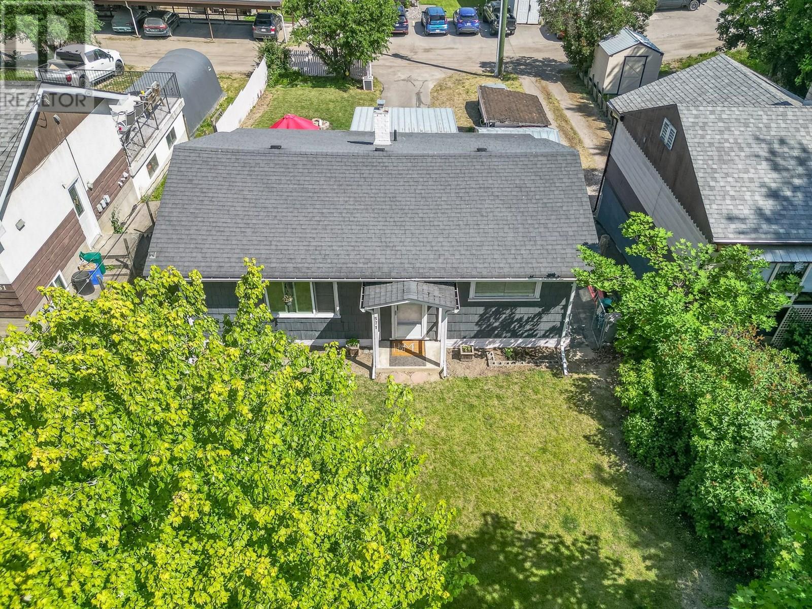 Photo 27 of 571 1 Avenue Se, Salmon Arm BC