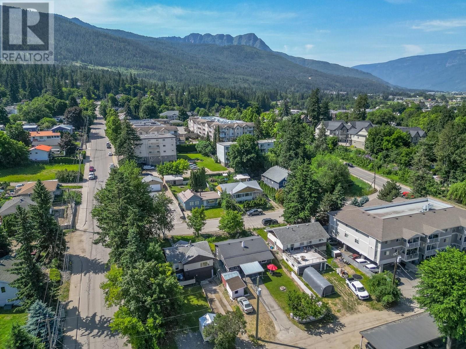 Photo 26 of 571 1 Avenue Se, Salmon Arm BC
